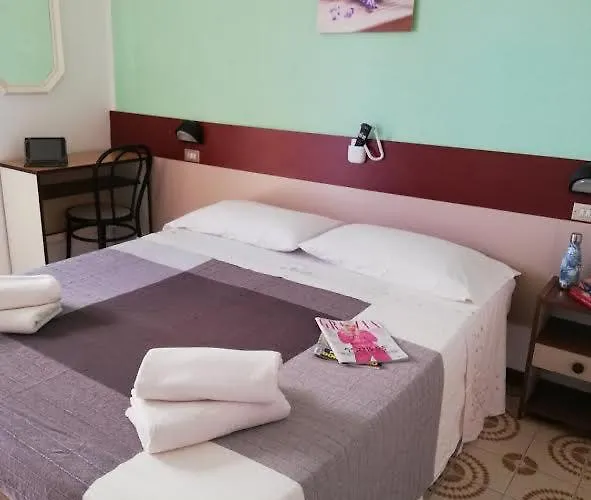 Hotel Cesari *