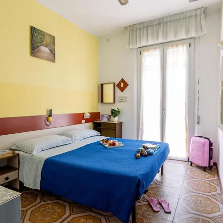 Cesari Hotel *