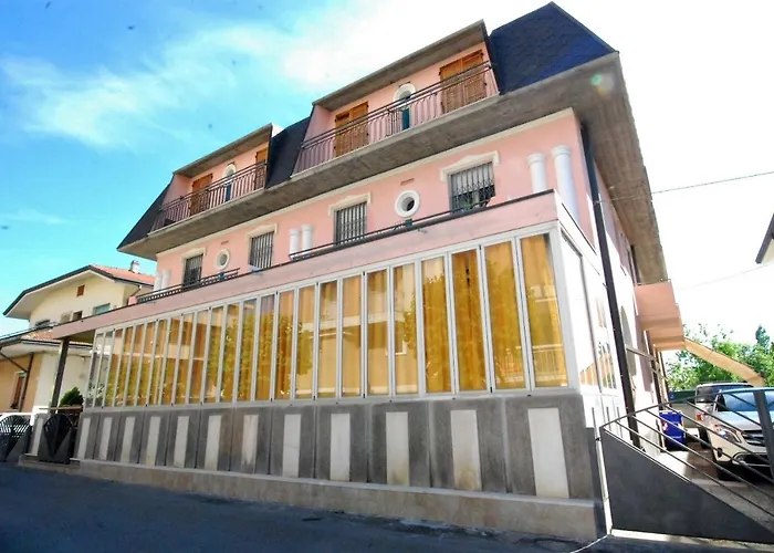 Cesari Hotel *