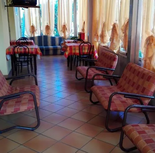Cesari Hotel *